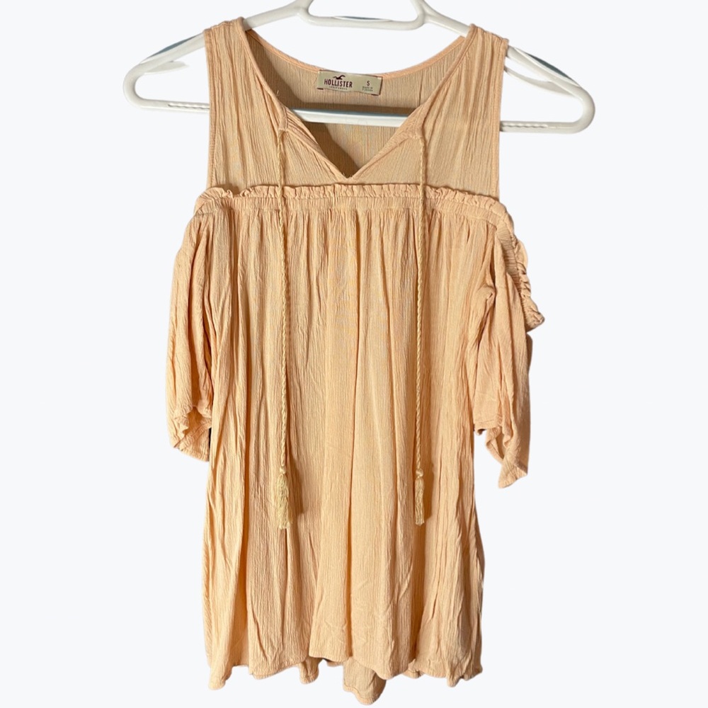 Blush pink, good condition, I’m 5’4